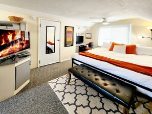 3 bedrooms, in-room safe, desk, iron/ironing board