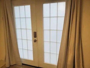 Interior - Entire tri-level home with a king master and patio (Pontiac)