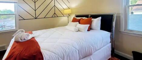 3 chambres, coffres-forts dans les chambres, bureau