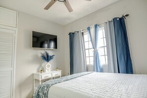 2 bedrooms, iron/ironing board, travel crib, free WiFi