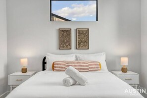 4 bedrooms, desk, iron/ironing board, free WiFi