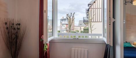 1 Schlafzimmer, Reisekinderbett, kostenloses WLAN, Bettwäsche