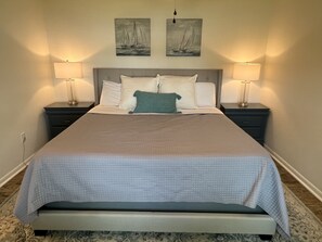 2 habitaciones, tabla de planchar con plancha y cuna de viaje