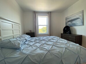 2 bedrooms, desk, free WiFi, bed sheets