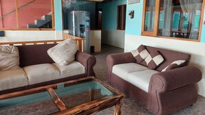 32-inch Smart TV with cable channels - Hotel Bella Vista  (Valle de Bravo)