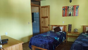 Classic Room | In-room safe, WiFi (free), bed sheets - Hotel Bella Vista  (Valle de Bravo)