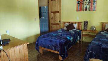 Habitación clásica | Caja de seguridad en la habitación, wifi gratis y ropa de cama