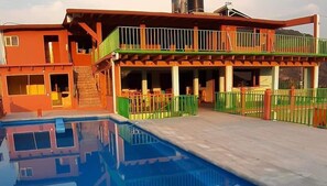 Front of property - Hotel Bella Vista  (Valle de Bravo)