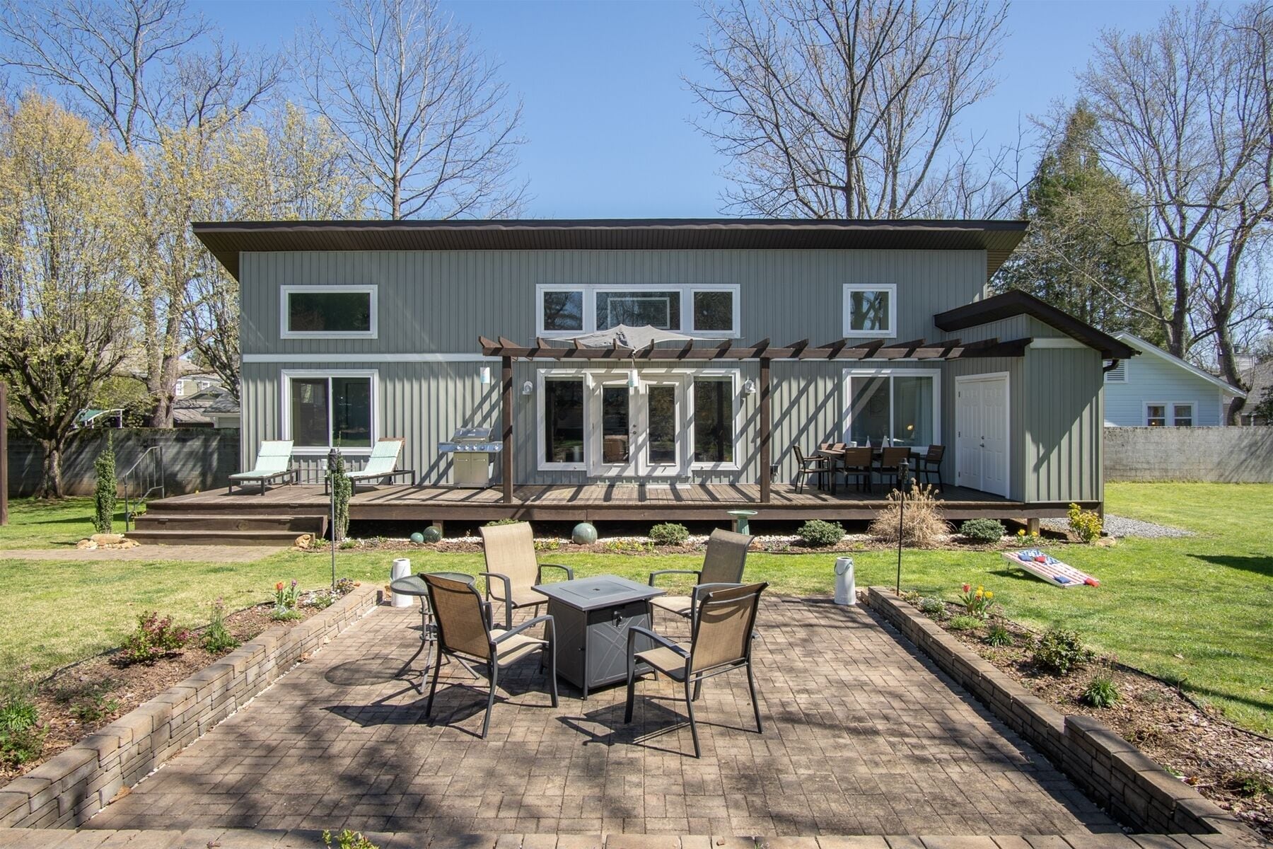 Guesthouse on Main Street | 2 Bed, 2 Bath