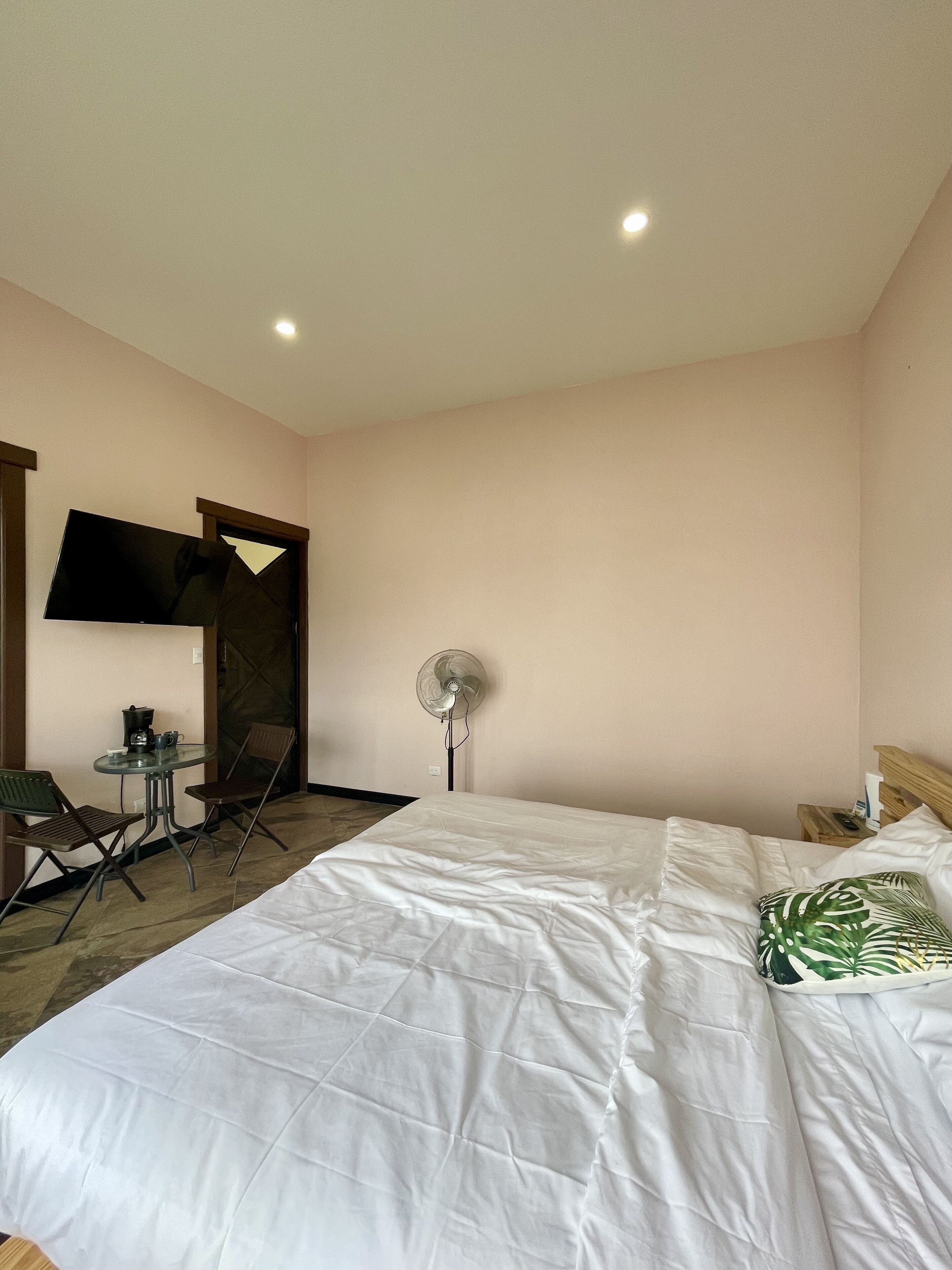 1 bedroom, desk, WiFi (free), bed sheets