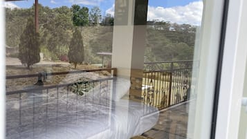 1 bedroom, desk, WiFi (free), bed sheets