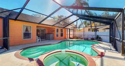 Relaxing 3 Bedroom Pool Home