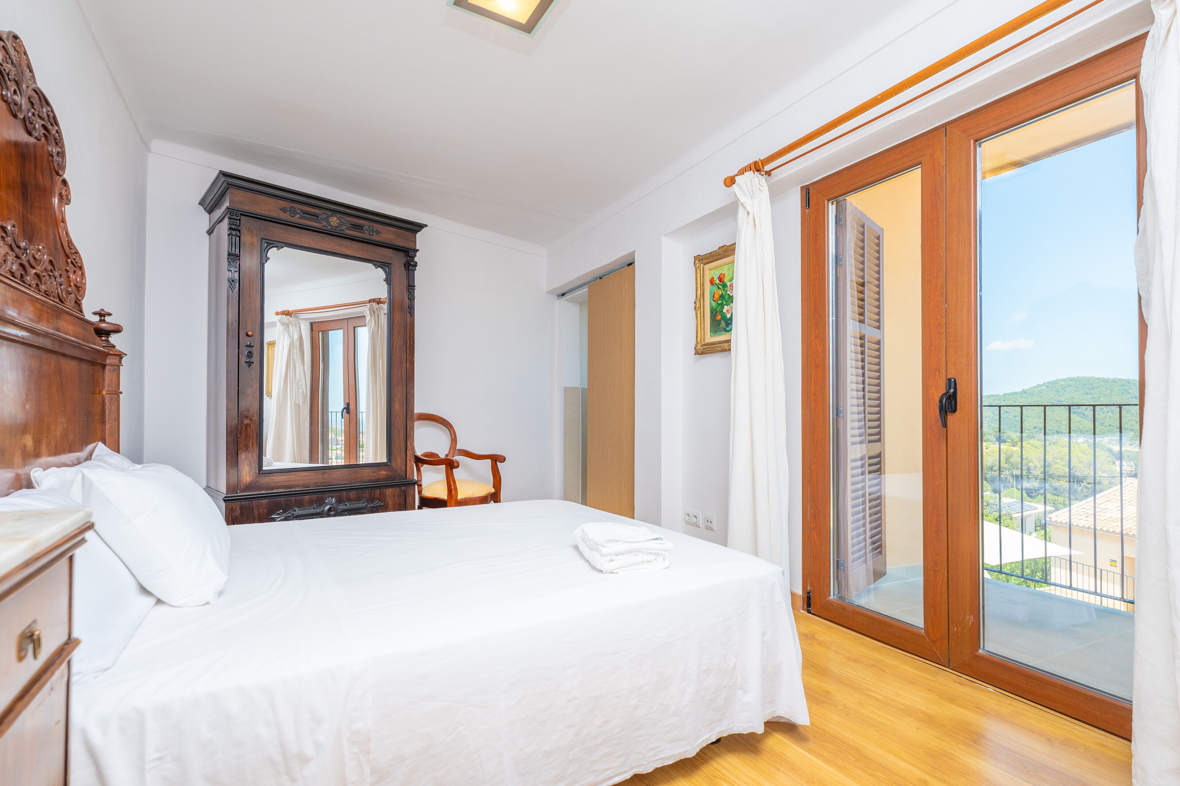 4 soverom, strykejern/-brett, wi-fi (inkludert) og sengetøy