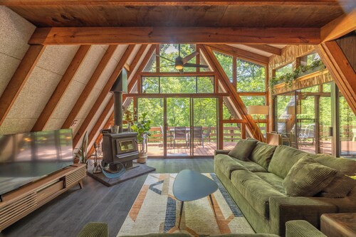 The Cocoon Chalet by Innsbrook Vacations!