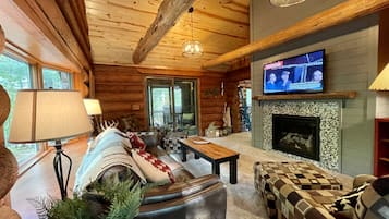 Smart-TV, Kamin, DVD-Player, Tischtennisplatte