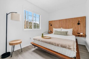 3 Schlafzimmer, Schreibtisch, Bügeleisen/Bügelbrett, Reisekinderbett