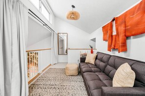 スマートテレビ、書庫、ステレオ