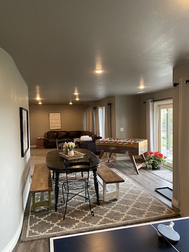 Airconditioned 1bd/1ba with kitchenette and Mountain views and private entry!