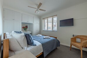 2 Schlafzimmer, Bügeleisen/Bügelbrett, Reisekinderbett, WLAN