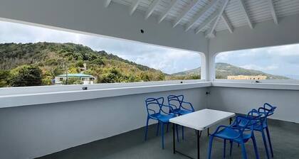 #4 One Studio with AC and Bathroom - 10 Minutes from two beaches