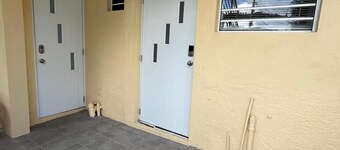 #4 One Studio with AC and Bathroom - 10 Minutes from two beaches