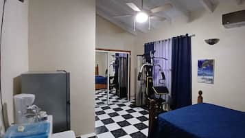 1 bedroom, desk, free WiFi