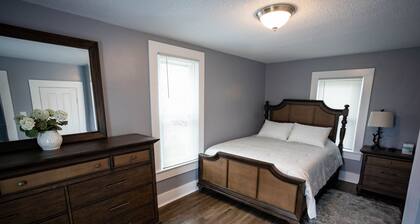 Cheerful 3-Bedroom Home on the Hill
