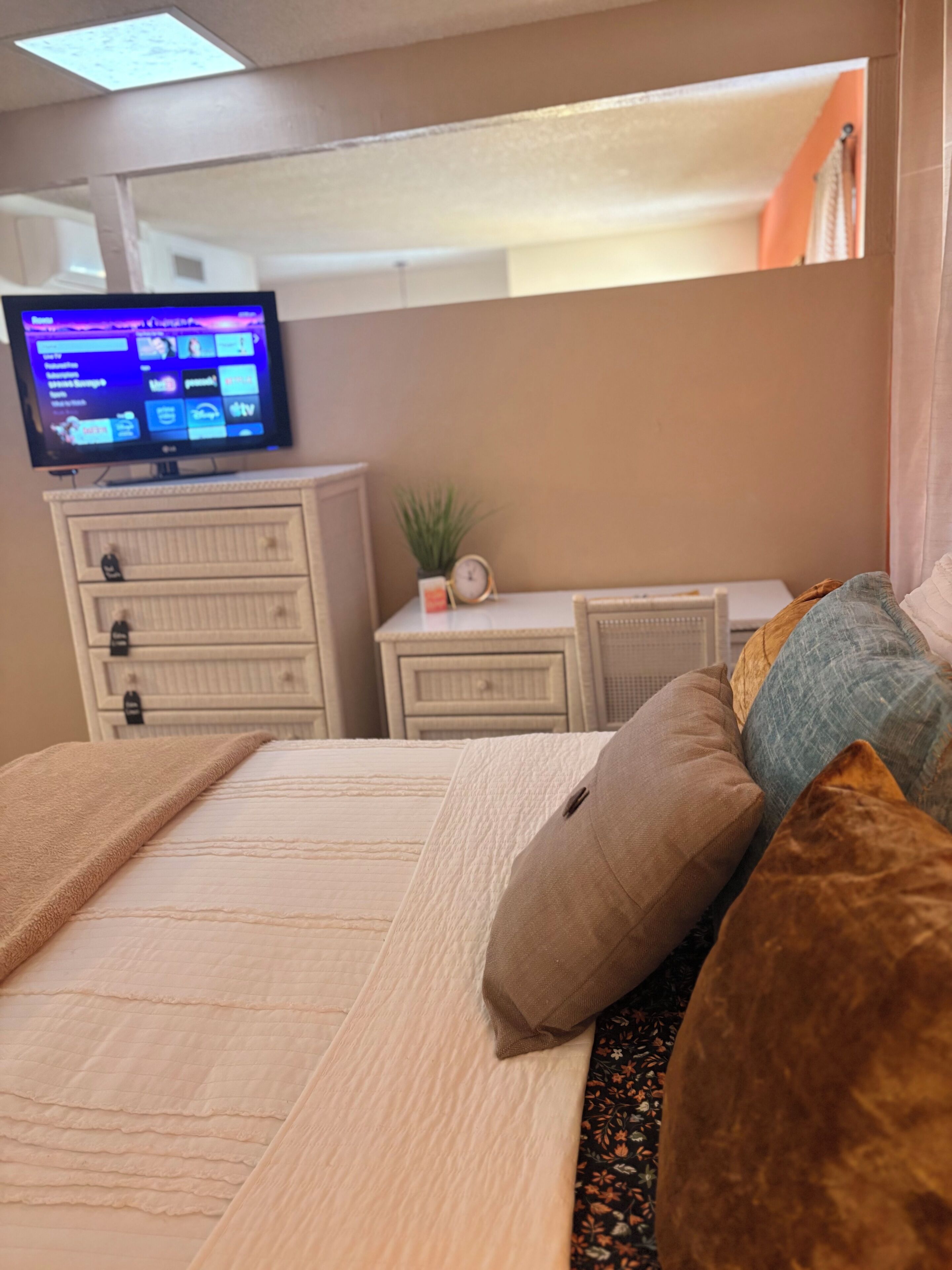 1 chambre, bureau, Wi-Fi gratuit, draps fournis