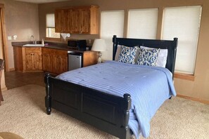 Unclassified image, 3 of 43, button