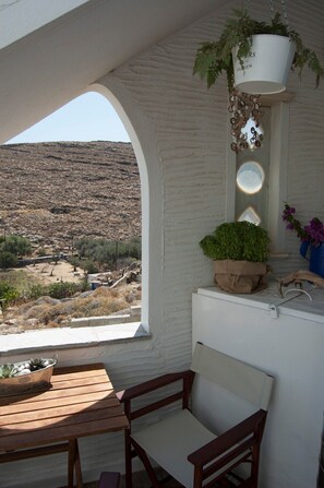 Outdoor dining - Panormos Family Villa Tinos Greece - Traditional House (Ormos Panormou)