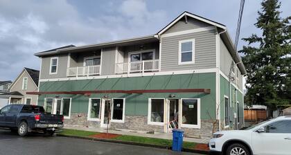 #202 New 2-bedroom condo just 3 minutes drive to Evergreen State Fairgrounds