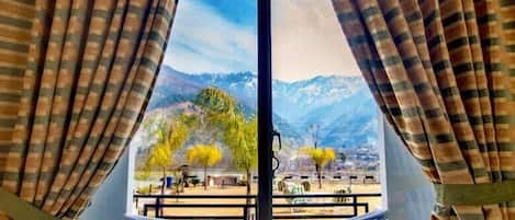 Deluxe Double Room | Mountain view