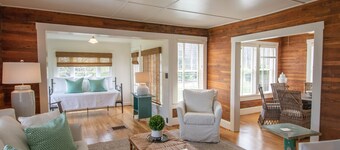 Walk to Downtown West Jefferson! Farmers Market, Breweries + MORE