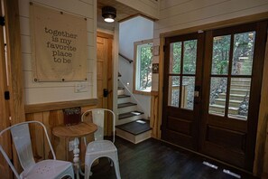 Interior - Al's Nest: Secluded Treehouse Overlooking Creek (Dahlonega)