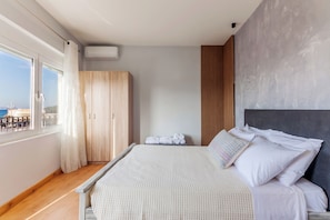 3 Schlafzimmer, Schreibtisch, Bügeleisen/Bügelbrett, kostenloses WLAN