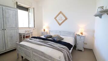 2 camere, ferro/asse da stiro, Wi-Fi gratuito, lenzuola