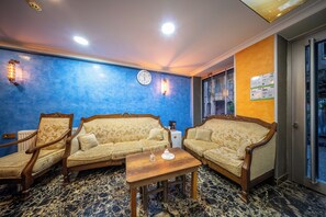 Reception - Laos Otel (Istanbul)