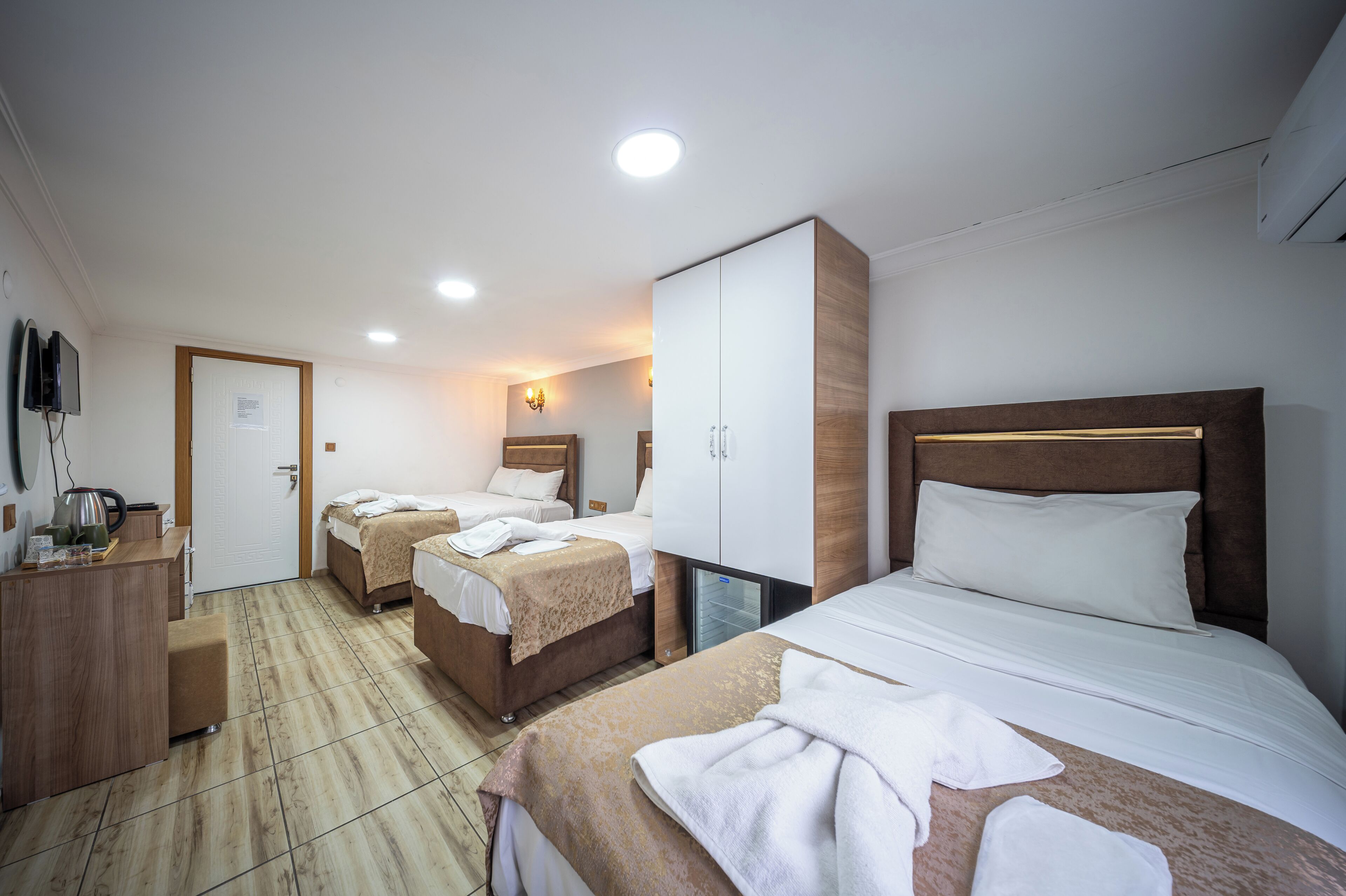 Economy vierpersoonskamer, 1 slaapkamer | Luxe beddengoed, donsdekens, geluiddichte muren, gratis wifi