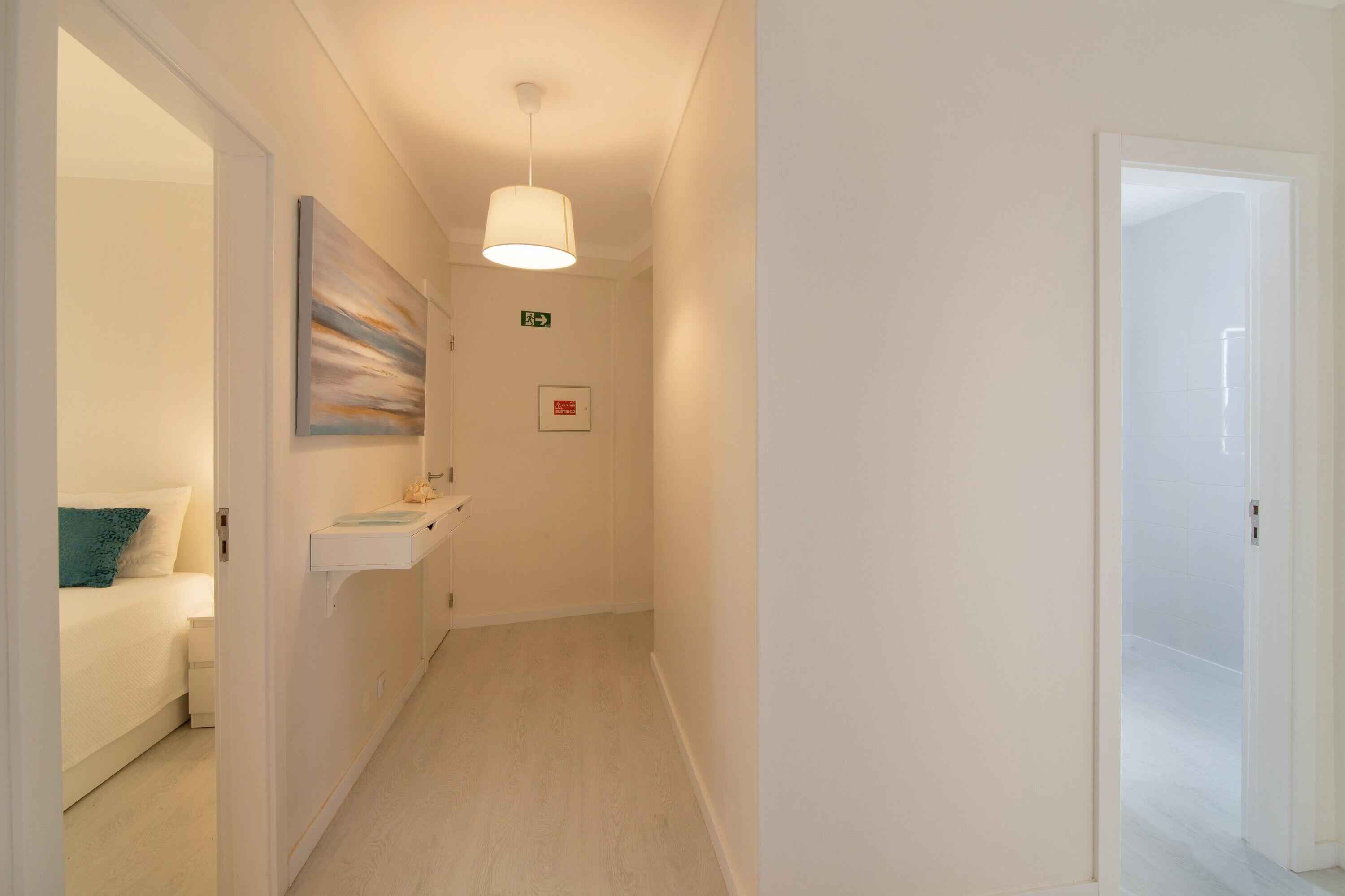 2 chambres, fer et planche à repasser, accès au Wi-Fi (inclus)