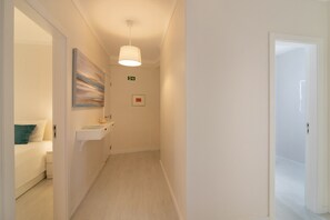2 habitaciones, tabla de planchar con plancha y wifi gratis 