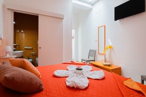 2 habitaciones, escritorio, tabla de planchar con plancha y wifi gratis 