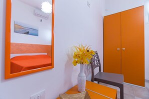 2 Schlafzimmer, Schreibtisch, Bügeleisen/Bügelbrett, kostenloses WLAN