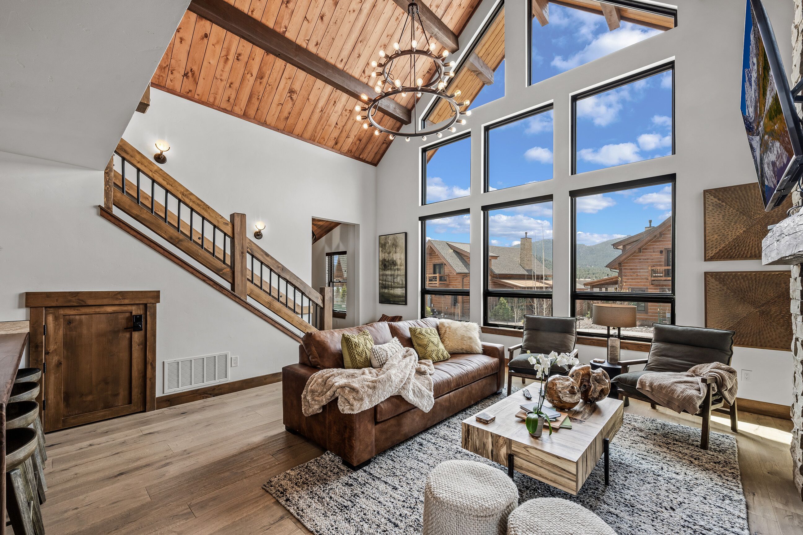 Smart-TV, peis og stereoanlegg