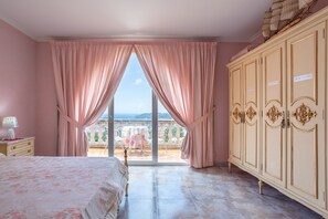 4 bedrooms, free WiFi