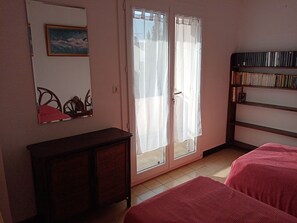 2 bedrooms, WiFi - Quiet house close to the port and restaurants of Saint Aygulf (Fréjus)