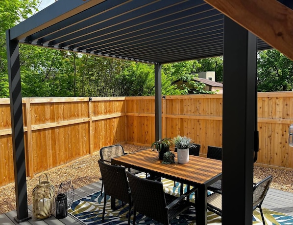 Outdoor dining