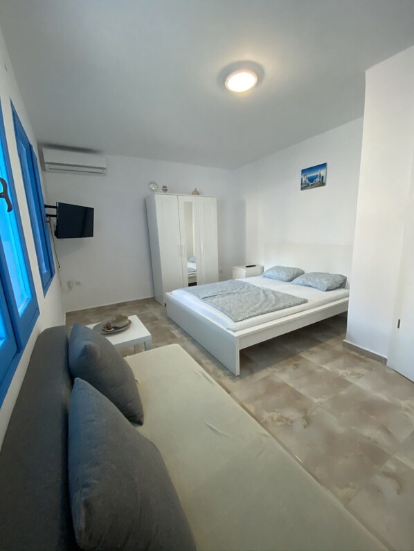 3 bedrooms, WiFi, bed sheets