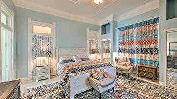 2 bedrooms, free Internet, bed sheets