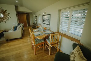 Dining - Accessible Cottage (Buxton)