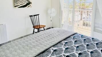 2 chambres, fer et planche Ă  repasser, Wi-Fi, draps fournis